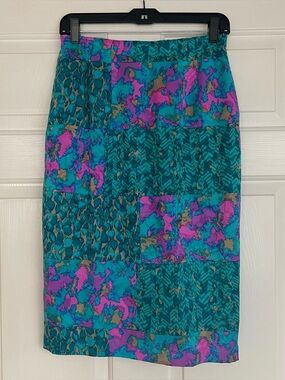 Vintage Anne Crimmins for Teal Printed Pencil Skirt 100% Silk Made in Hong Kong